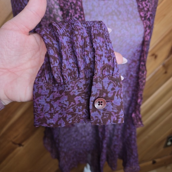 CAbi Womens Size Med Blouse Semi Sheer Eccentric‎ 100% Silk Purple Fairy Flowy - Picture 4 of 7